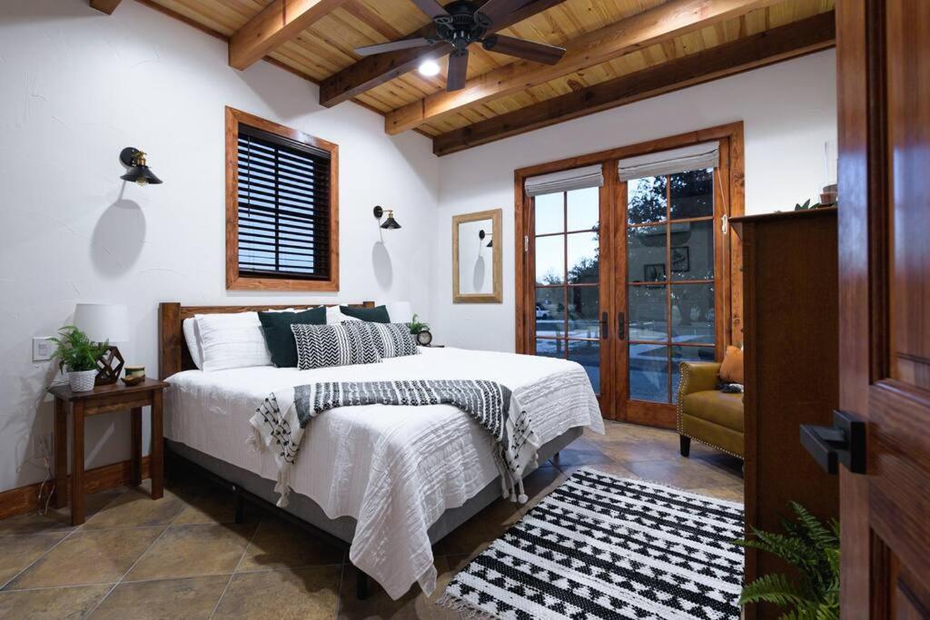 Little Dutch Cabin #3 - 12 min to Magnolia-Baylor Bellmead Esterno foto
