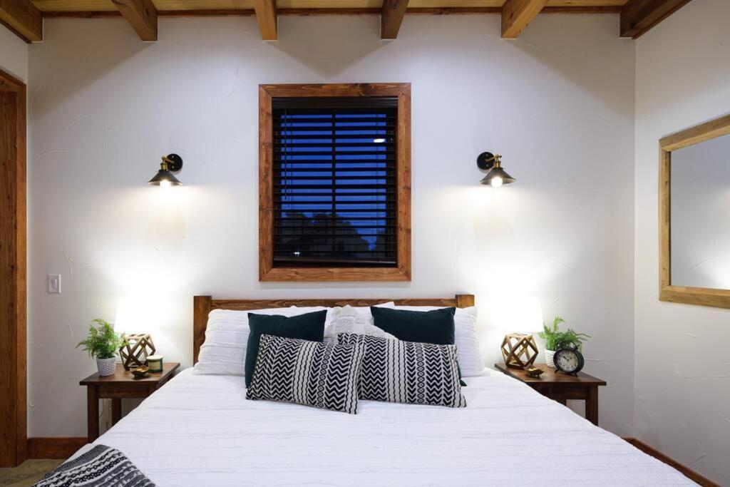 Little Dutch Cabin #3 - 12 min to Magnolia-Baylor Bellmead Esterno foto