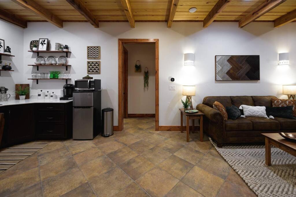 Little Dutch Cabin #3 - 12 min to Magnolia-Baylor Bellmead Esterno foto